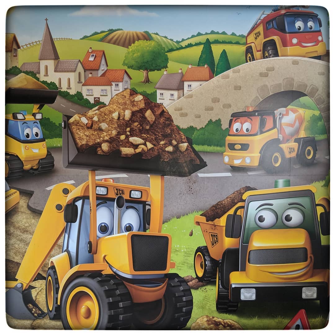 The wonderful thing about diggers, is diggers are wonderful things.
#wallpaperoftheweek award goes to this flat in Tioton
#wallpaper #digger #diggers #jcb