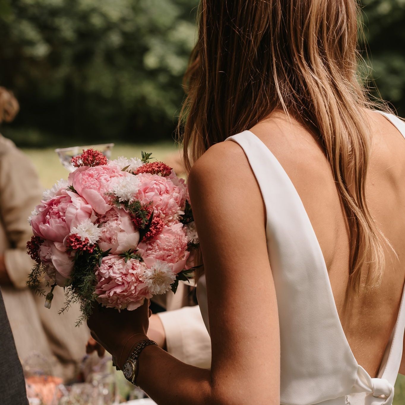 ... bevor die Saison so richtig startet möchte ich Euch unbedingt noch ein paar Eindrücke aus 2023 geben.
Diese standesamtliche Trauung in München war wirklich ein absoluter Traum! Freue mich immer sehr, solch besondere Momente begleiten zu dürfen. Nach wie vor eine Ehre für mich und nicht selbstverständlich.
#Hochzeit #Summerwedding #Gartenhochzeit #freieTrauung #Standesamt #Aschaffenburg #bridaldress #engaged #Frankfurt