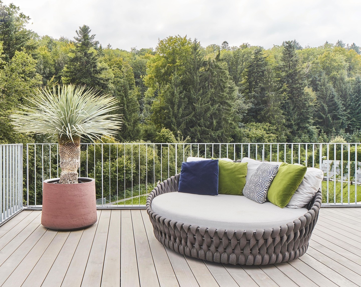 Our client was looking for a daybed that was comfortable, appealing in style and long-lasting. The Tosca daybed was proved to be a perfect match with its rounded form, elegant seating shell and durable materials. This daybed is the ideal setting for lazy summer days, especially thanks to its comfortable cushions.
#furnituredesign
#outdoordesign
#luxuryfurniture
#designerfurniture
#daybed
#outdoorfurniture