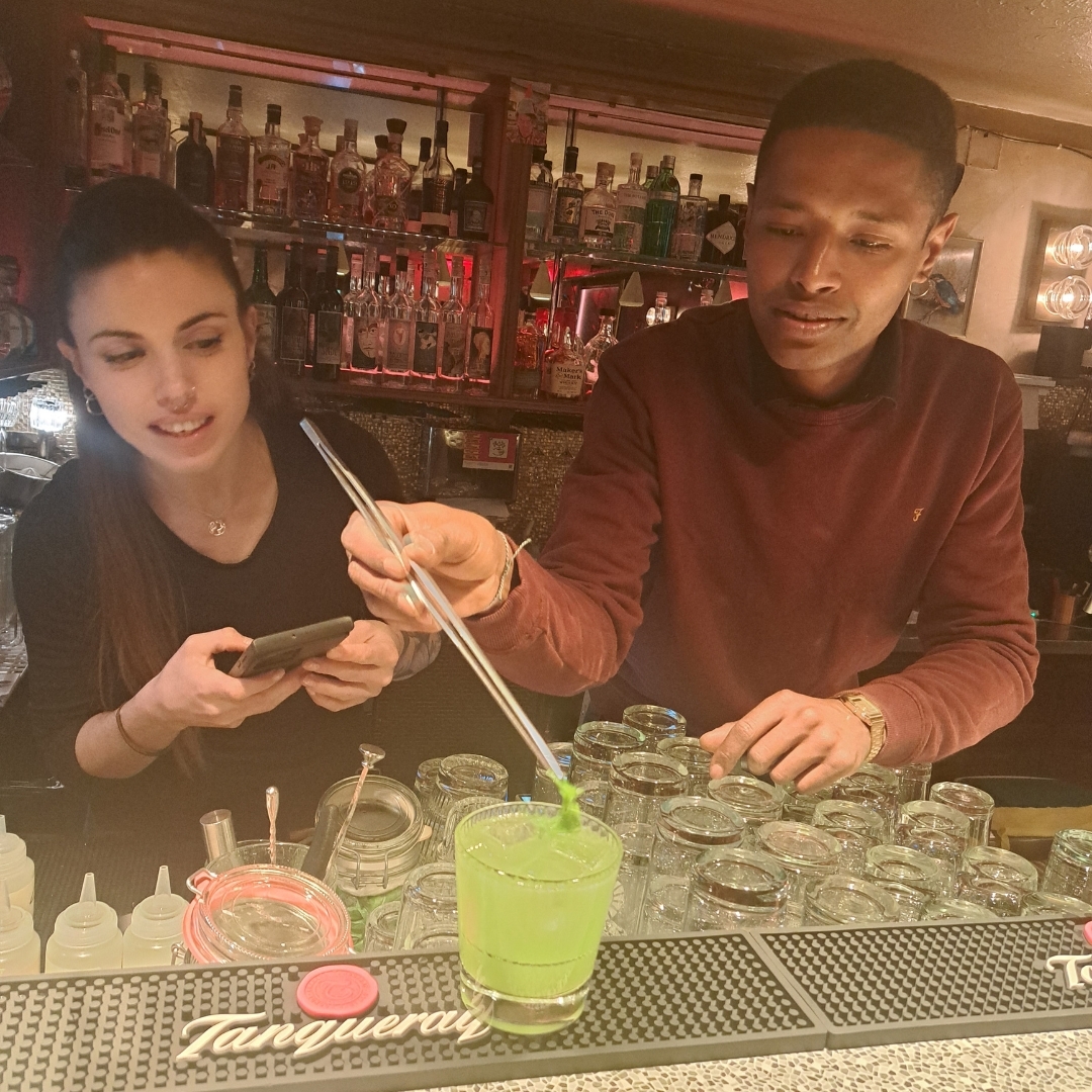 Our Co-Chef de Bar Sirio is making sure the new colleague Isa knows how to serve a fantastic Basil Smash 🍹🤩
Come by and try it!
#employeedevelopment #learning #training #stafftraining #cocktailtraining #lettenzuerich #drinks #birra #bar #wipkingen #cerveja #wine #food #ipa #limmmat #cheers #openair #beers #limmatlove #kreis10 #kafifuerdich #chreischeib #züri #gastrozürich # #dammfuerdich #letten #züribier #cocktails #kunterbunt