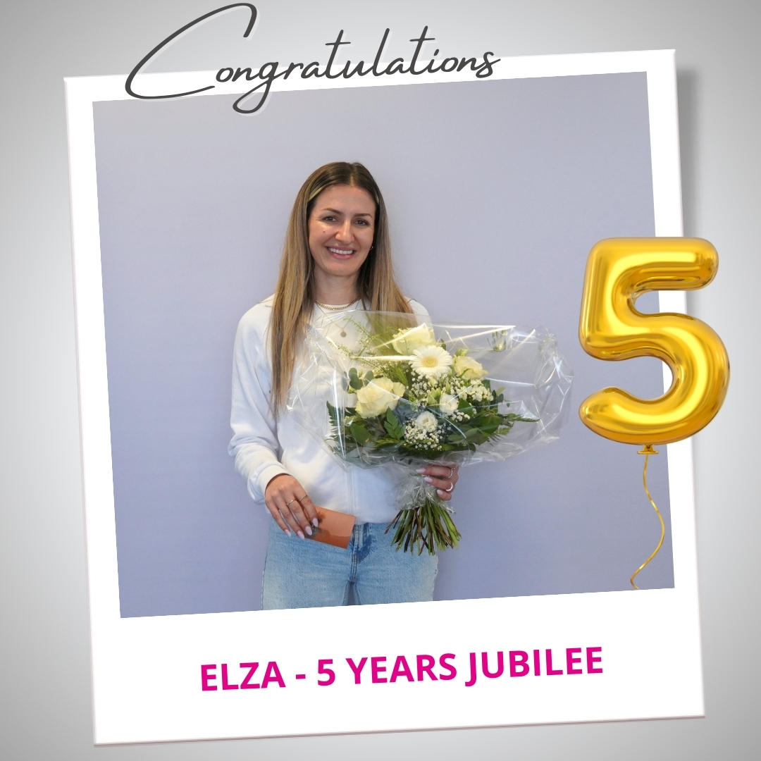 Elza feiert ihr 5. Jubiläum bei der Feller Pivotages SA. Herzliche Gratulation! 🎂
Elza fête son 5ème jubilé chez Feller Pivotages SA. Sincères félicitations ! 🎂
"Es bereitet mir Freude, Einblicke in die Uhrenindustrie zu gewinnen und wertvolle Erfahrungen in dieser Branche zu sammeln.
Ich freue mich auf die weitere Zusammenarbeit als Fachmitarbeiterin in der Logistik und auf neue Entdeckungen."
#fellerpivotagessa #jubiläum #jubilee #anniversary #5years #watchindustry #component #watchcomponent #swisscomponent #celebration #dankbar