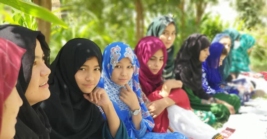 Empowering the future of Afghanistan! 💙 Shared Humanity is making a real impact through education, vocational training, and clean water initiatives in Kandahar. From launching a new Vocational Center for young men to expanding programs for girls, the work being done is truly life-changing.
Let’s continue supporting these incredible projects that are transforming lives. Read the latest newsletter at the link in bio and consider donating to help us do even more! #shareyourhumanity