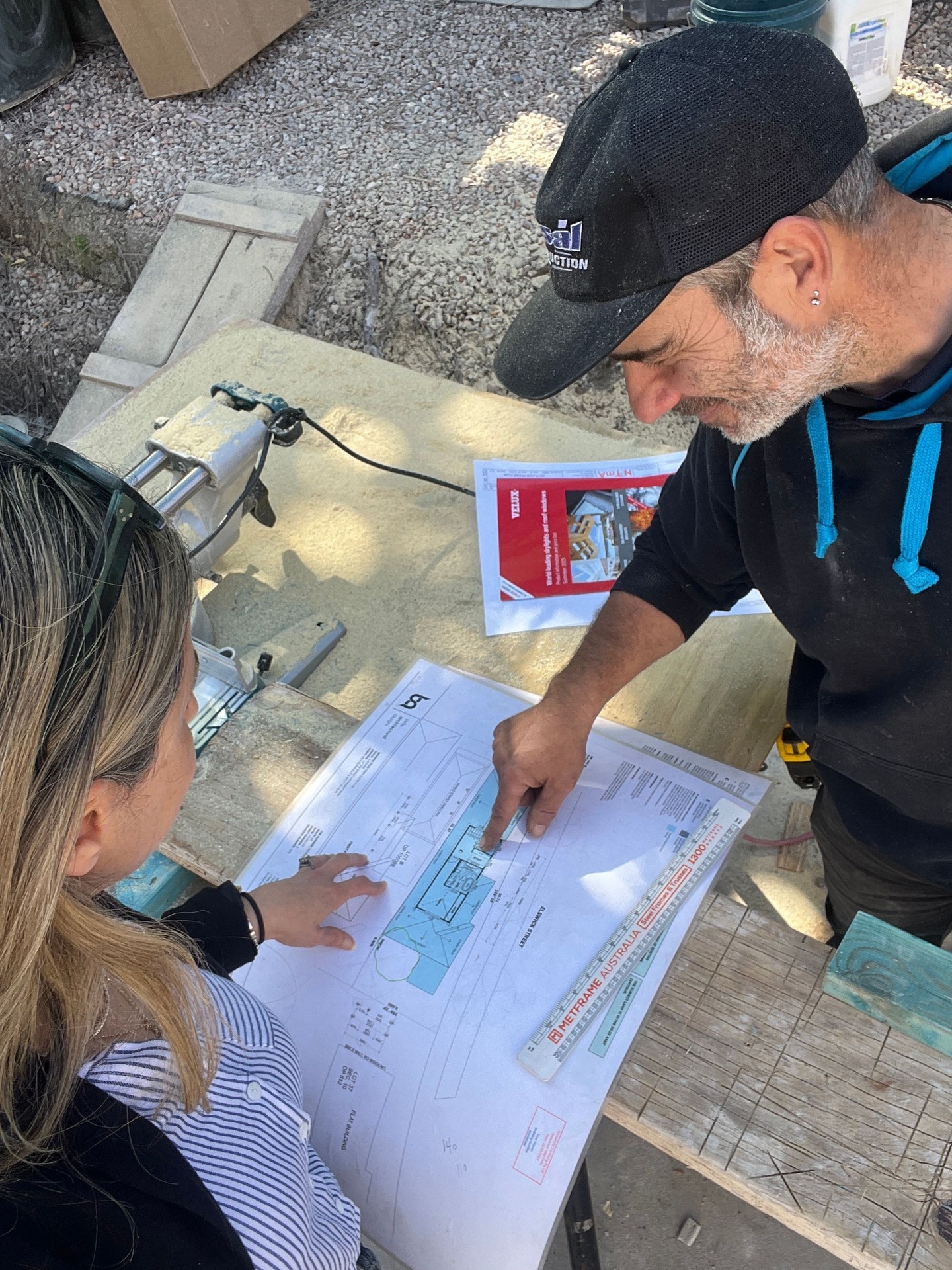 Discussing all things Construction at our latest passion project
#interiordesign #design #designer #theescapistco #beautydesign #home #project #construction #floorplans