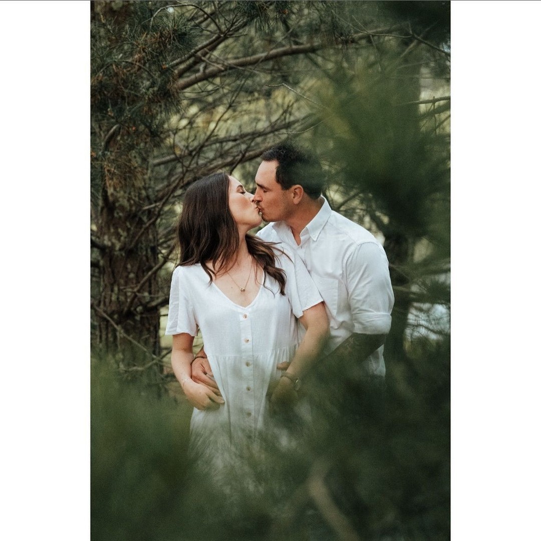 At Lawson Lodge, we believe every chapter deserves a celebration—starting with the moment you say "yes." Engagement parties here offer the same breathtaking views, cozy spaces, and memorable moments as our weddings. Whether it’s an intimate gathering or a lively celebration, our property has everything to make your engagement truly unforgettable.
📸: Ceara & Cam by @journeybylight_photography
.
.
.
.
#lawsonlodge #lawsonlodgecountryestate #macedon #mountmacedon #daylesfordmacedonranges #macedonranges #melbourneaccommodation #lawsonlodgeweddings #macedonrangeswedding #onehourout #onehouroutofmelbourne