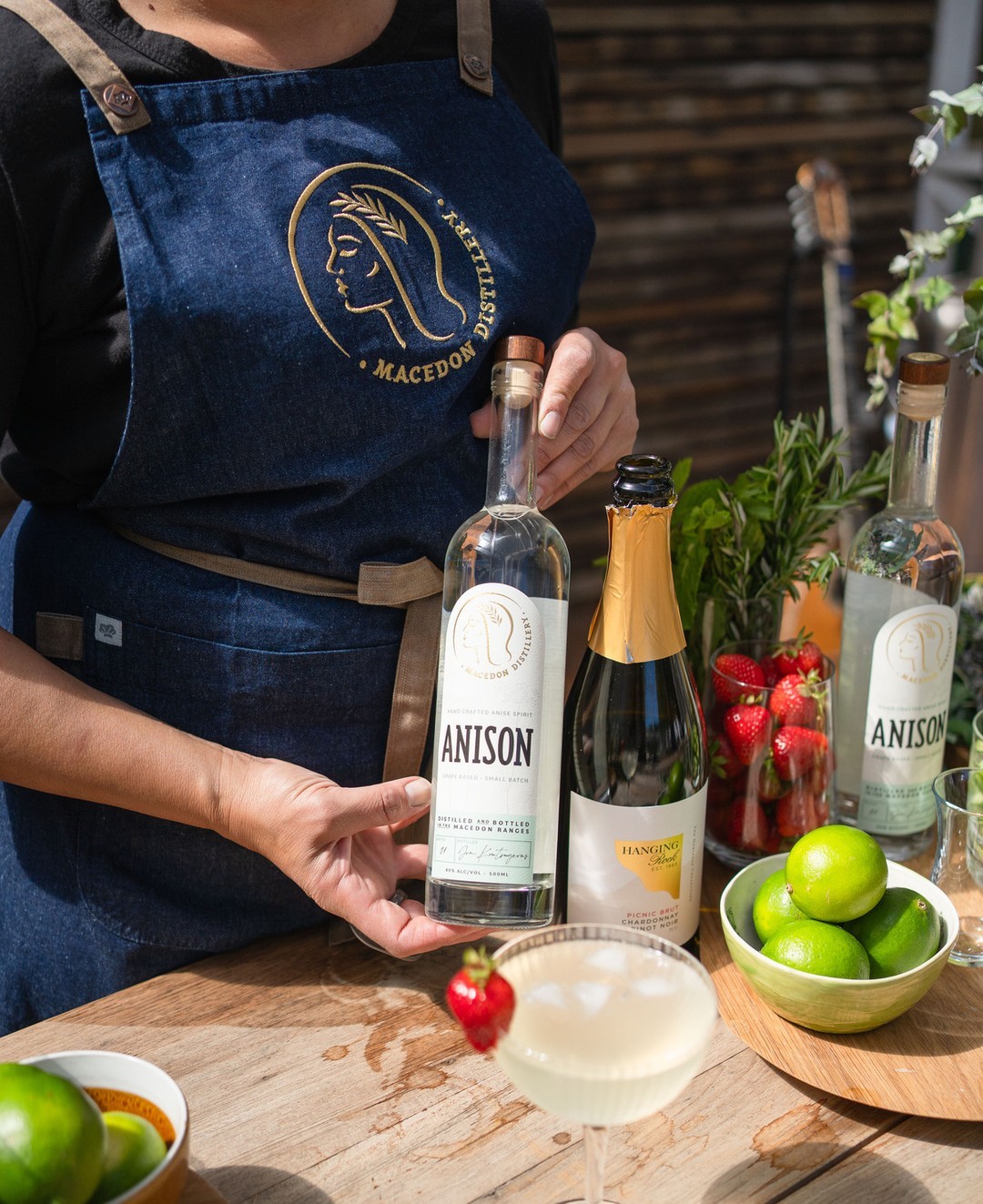 This cocktail is a testament to simplicity: Anison, @hangingrockwinery sparkling, and a splash of soda water.
The crisp apple notes in the sparkling work beautifully with the anise flavours of Anison, making it ideal for a leisurely afternoon in your favourite sunny spot!
.
.
.
.
.
#awardwinningspirits #macedondistillery #anison #boutiquedistillery #ouzo #arak #raki #daylesfordmacedonranges #daylesfordmacedonlife #macedonranges #macedonrangesfoodies #melbournefoodies #macedon #romsey #lancefield #melbournebartender #melbournecocktails #awardwinningspirits #handcraftedspirits #summerspritz #summercocktails #macedonrangeswine