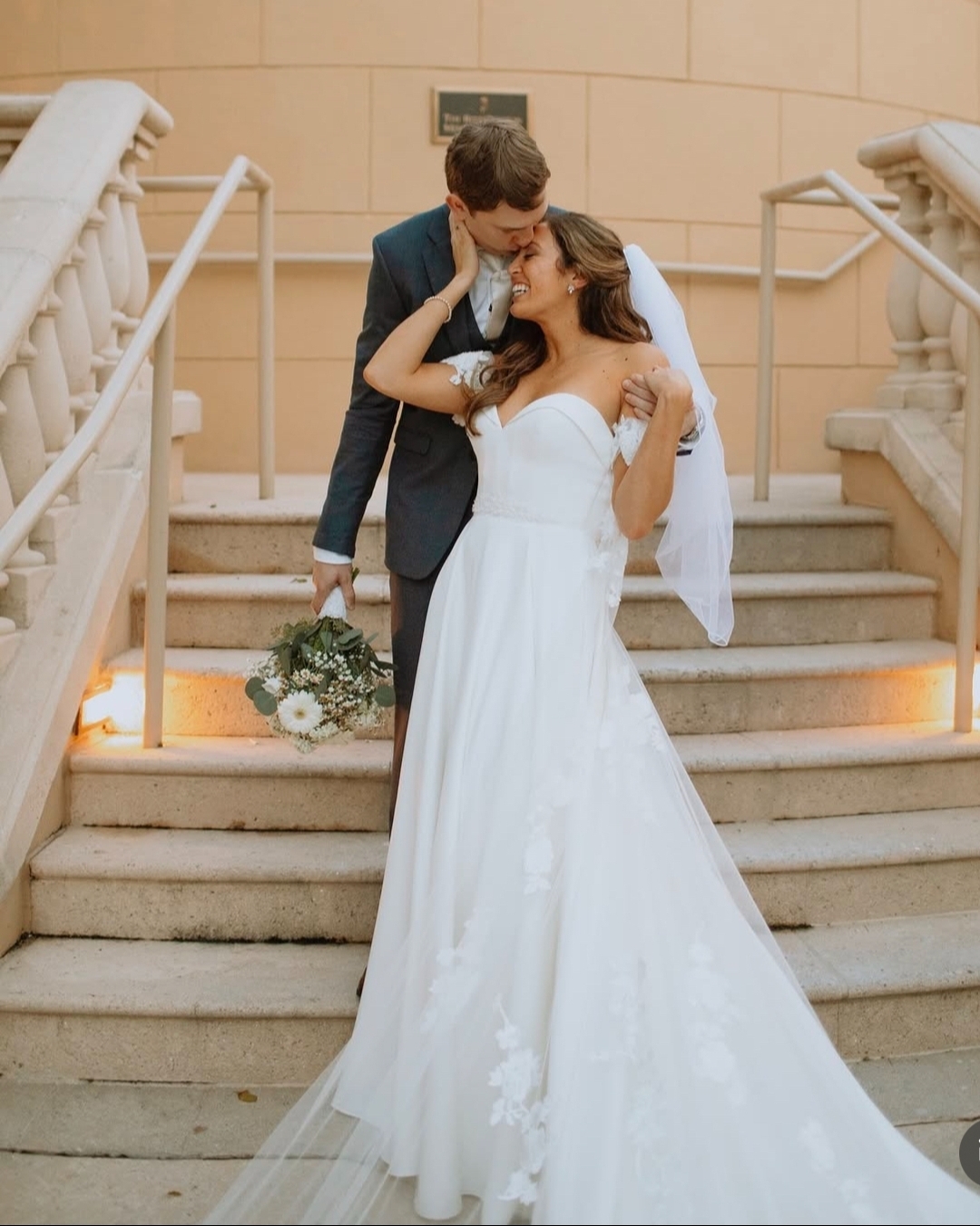 Happy 1 Year Anniversary to Madison & Carder! Stunning wedding at @ritzcarltonsarasota
CREATIVE TEAM:
Floral: @flowersbyfudgie
Hair/Makeup: @anamolinarisalonspa
Photo: @kara_warren_photography
Video: @imely_photography
Rentals: @outsidetheboxeventrentals
Sendoff Boat:@missclarasra
#sarasotaweddingplanner #floridaweddings #luxuryweddingplanner #elegantweddings #timelessweddingstyle #floridabride #coastalweddinginspo #luxuryweddings #brideinspiration #weddingplanningmadeeasy #engagedinflorida #sarasotaweddings #weddingdesignideas #naturalweddingstyle #weddingplanningtips #sarasotawedding #bridetobe2025 #floridaweddingvenues #dreamweddingplanner #ritzcarltonsarasotaweddings #ritzcarltonweddings