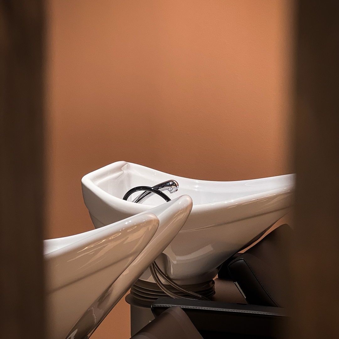 ✨ Nytt år, nye muligheter! ✨
Vi ser frem mot alt det spennende 2025 vil bringe og er klare til å skape fantastiske løsninger for våre kunder. Fra elegante spilevegger til nøye planlagte lyssettinger – vi designer og leverer løsninger som gjør lokalet ditt unikt.
www.newshop.no | post@newshop.no | +47 94 00 69 01