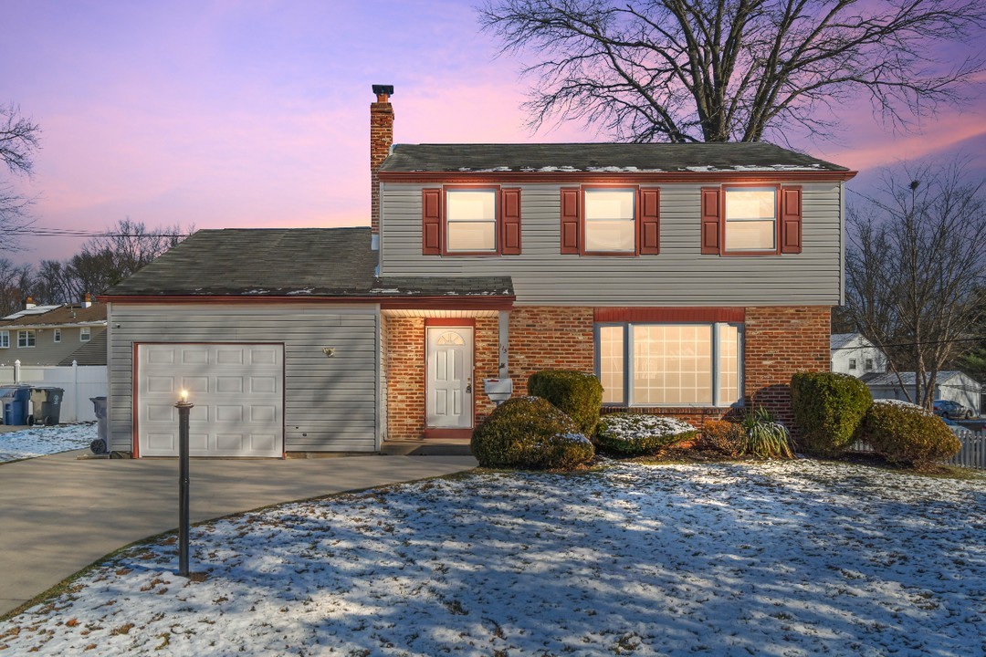 Beautiful home in Voorhees - Thanks Kriss for letting us shoot this property! 🏡
.
.
.
#realestatephotography #realestate #njrealestate #njrealestatephotographer #njrealtor #njrealestateagent #southjersey #southjerseyrealestate #southjerseyphotographer #southjerseyhomes #southjerseyrealtor #realestatenj #realestatephotographer #realestatephoto #realestatephotos #realestatenewjersey