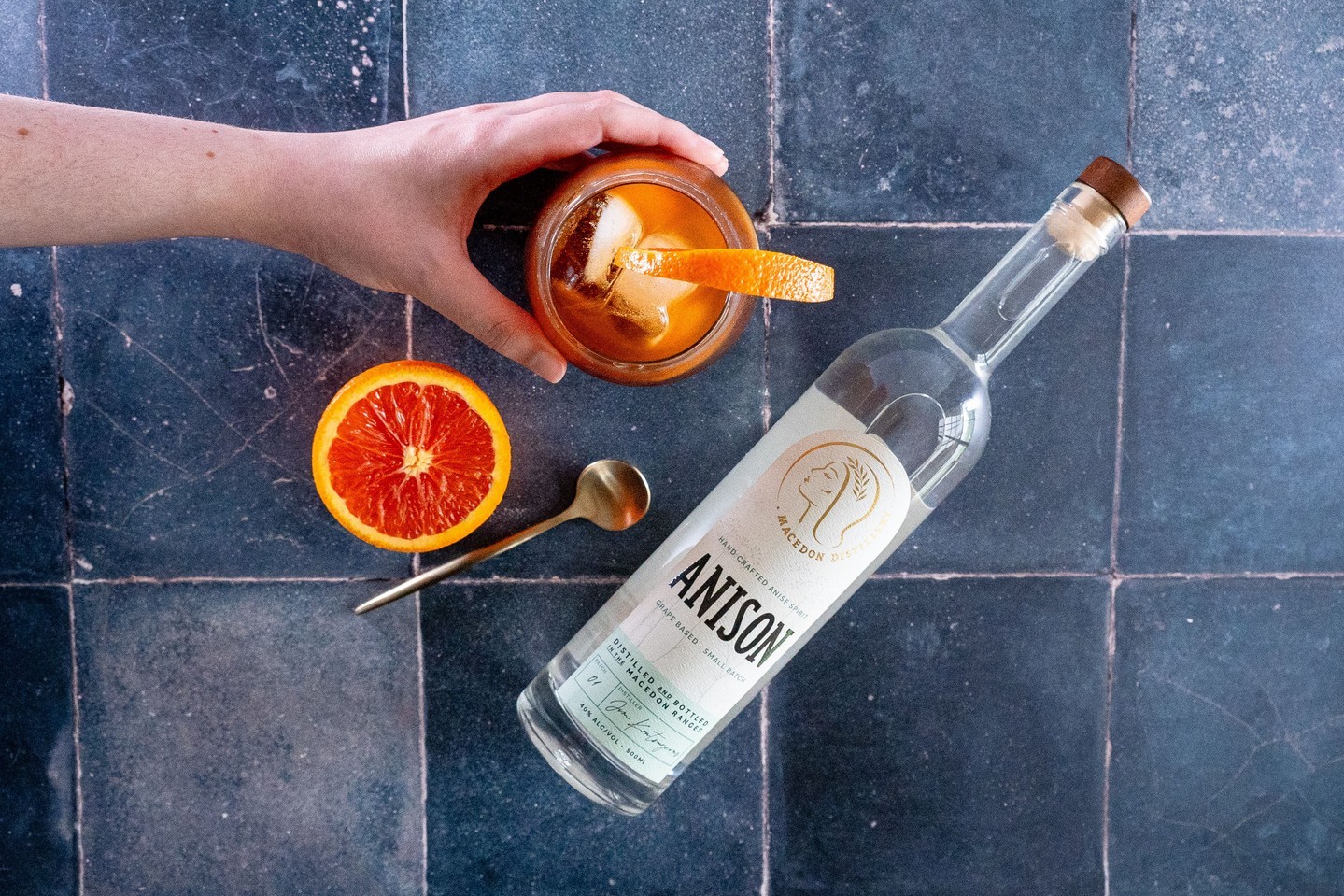 Anison’s spiced and herbaceous character opens up endless possibilities behind the bar. With flavours that pair beautifully with citrus, fresh herbs, and seasonal fruits, it’s a natural fit for summer cocktails.
.
.
.
.
.
.
#macedondistillery #anison #daylesfordmacedonranges #daylesfordmacedonlife #macedonranges #macedonrangesfoodies #melbournefoodies #macedon #romsey #lancefield #melbournebartender #melbournecocktails