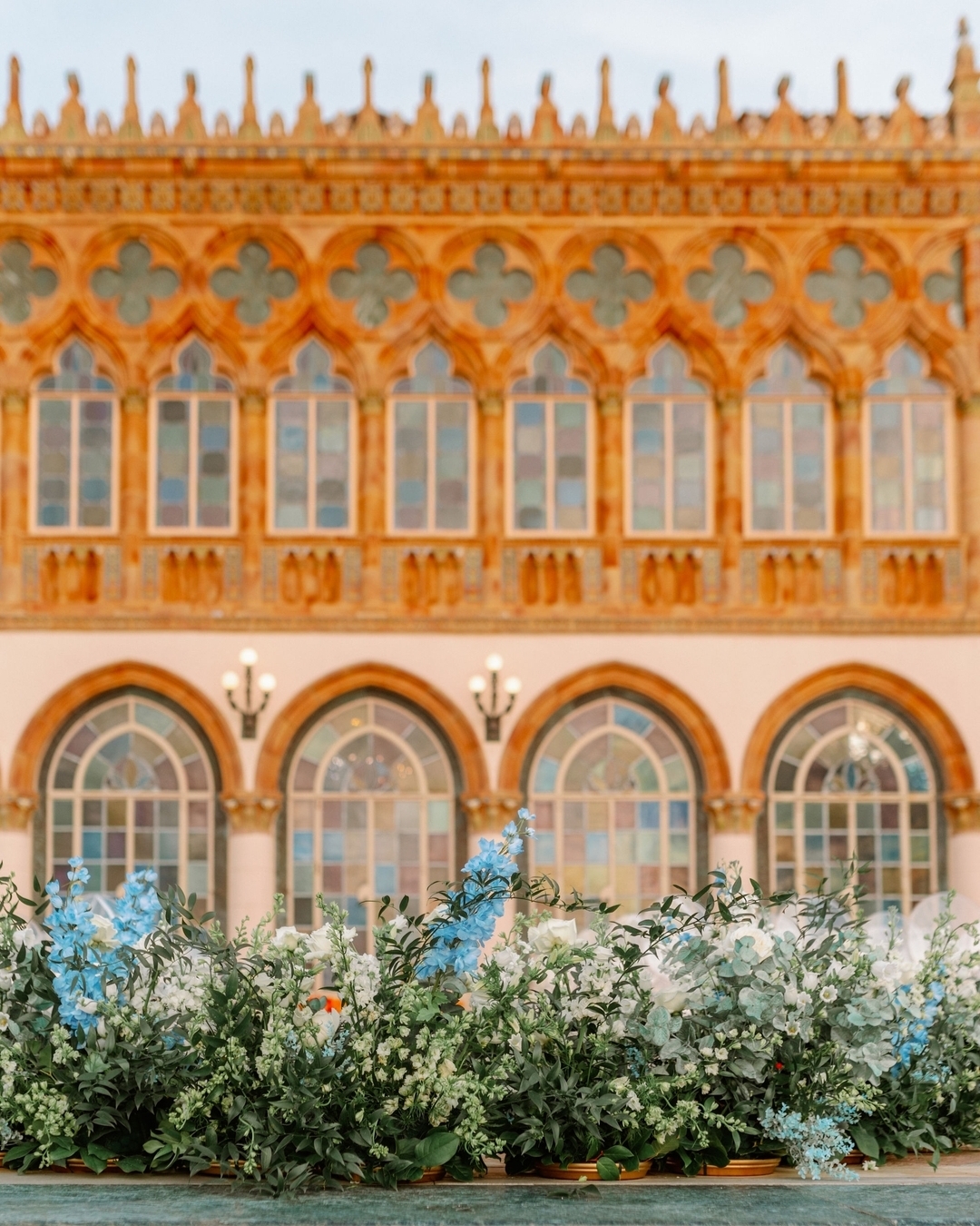 Maeve and Franklyn tied the knot one year ago at The Ringling, with stunning blue, white, and green florals setting the scene.
A timeless day for a timeless couple.
CREATIVE TEAM:
Venue: @theringling
Photo: @bethjoyphoto
Video: @storybook_films
Catering: @married.with.michaels
Flowers: @victoriabloomssrq
HMU: @ds_hair_makeup_creations
Ceremony Music: @sunsetstringsmusic
Band: @samhillentertainment
Linen: @bbjlatavola
Rentals and Lighting: @palaciosevents
Photo Booth: @venicephotobooth
Coffee Cart: @storii_coffee
Trolley: @srqtrolley
#sarasotaweddingplanner #floridaweddings #luxuryweddingplanner #elegantweddings #timelessweddingstyle #floridabride #coastalweddinginspo #luxuryweddings #brideinspiration #weddingplanningmadeeasy #engagedinflorida #sarasotaweddings #weddingdesignideas #naturalweddingstyle #weddingplanningtips #lightandairywedding #bridetobe2025 #floridaweddingvenues #dreamweddingplanner #theringlingweddings