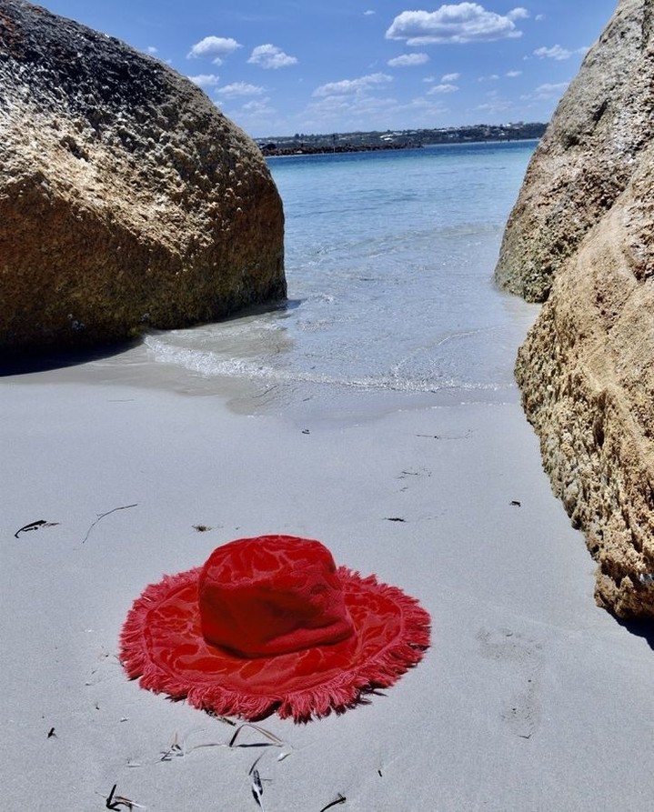 You'll find us chillin at la playa tropical 🌴🌊🌞
Meet Hat #7 RUBY. This towel was from Melbourne, Australia. As an early handmade hat this was was originally a Christmas present for my grandmother in 2023. She turned it down and told me to get back to the sewing machine. lol. We've come a long way. But we still love good ole' Ruby 🌺🌞🍓
#hat #luxuryfashion #slowfashion #sustainablefashion #americanmade #upcycled #upcycledfashion #sewersofinstagram #artisan 