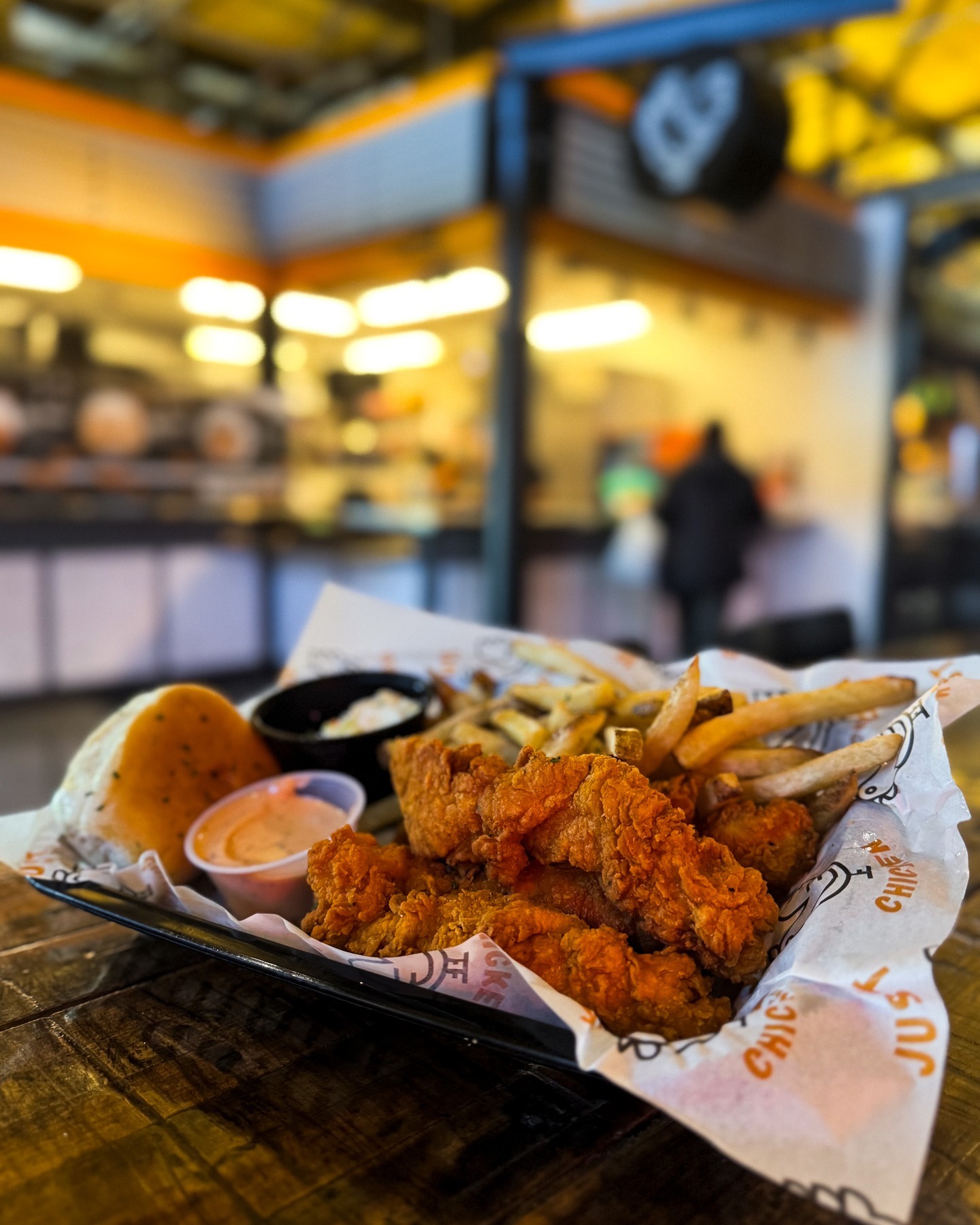 Attention #TenderLovers: the crispy countdown is over! 🐔 @eatjustchicken is NOW OPEN at The Garage Food Hall, and it’s everything you’ve been dreaming of—fresh, hand-breaded tenders, scratch-made sauces, and fries so irresistible they should come with a warning.
Tenders this good? Yeah, you'll be obsessed. 💛
