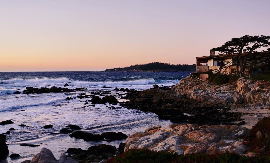 Had some fun with a camera while I was home for the holidays. #photography.
#photo #carmel #bigsur #pebblebeach #caferacer #moto #triumph #architecture #franklloydwright