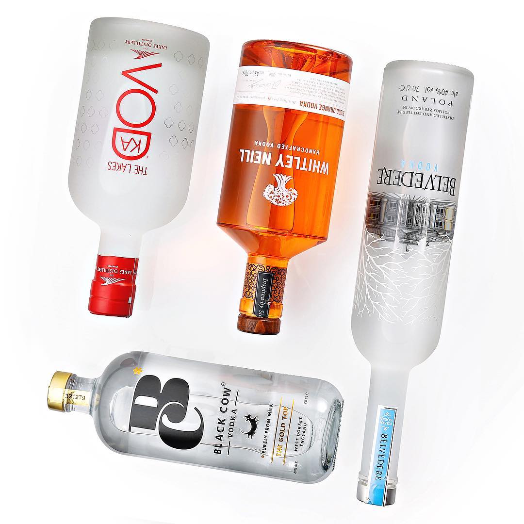 Vodka layflat cheers 👍🏻
#photo #photography #layflat #canon #photooftheday #vodka #productphotography #product #instacool