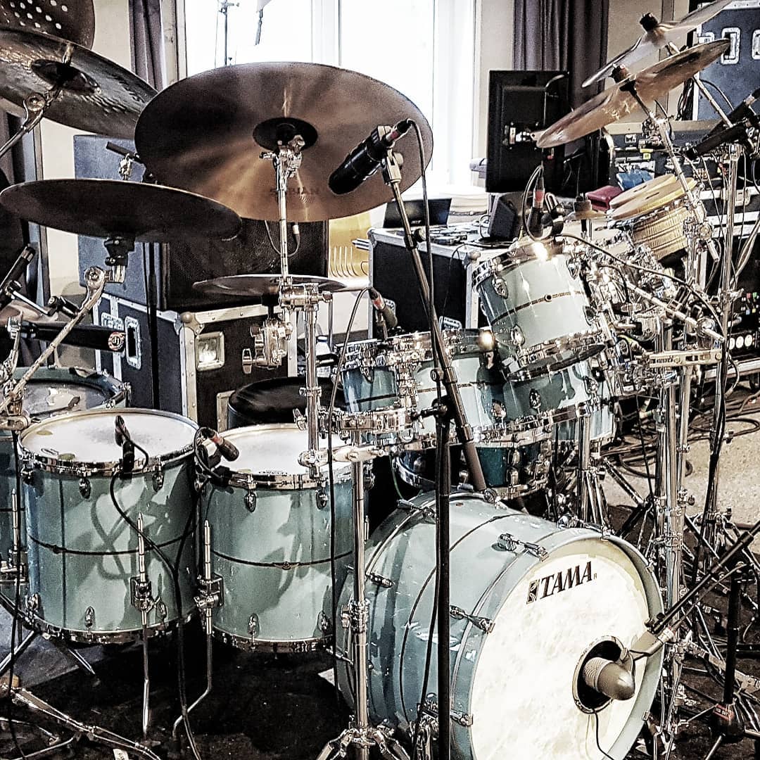 Little while back we had @level42official back in here. This is one LARGE... setup !
.
.
.
.
#sw19studios #music #bands #bandrehearsal #livemusic #london #l8vemus8c #festivals #drummer #drums #instadrummer #drumkit #drumsetup #cymbals #tama @tamauk @officialtamadrums @sabiancymbals_official @sabian_uk @peteraybiggin #level42 #wimbledon #rehearsalstudio