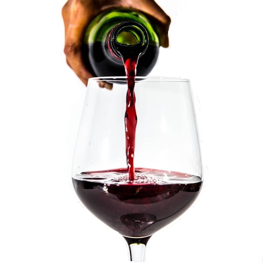 ๐ท๐ท๐ทThe Mediterranean Diet ๐ท๐ท๐ท
.
.
.
In honor of The Mediterranean Diet being ranked the #1 diet of 2019 by the US News and World Report,ย I am enjoying a glass of red wine with my Parks and Rec Netflixing tonight.
.
.
.
The Mediterranean diet promotes moderate intake of red wine and treats. A moderate approach can include one 5-oz glass a night for women or up to two 5-oz glasses for men.