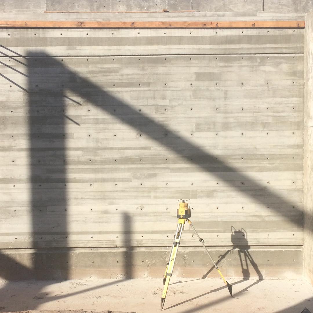 Board-formed concrete and shadows from our Malibu project. Should be done by summer. Great concrete work. @jonesbuildersgroup. #architecture, #courthouse, #concrete, #design, #malibu, #tennishouse