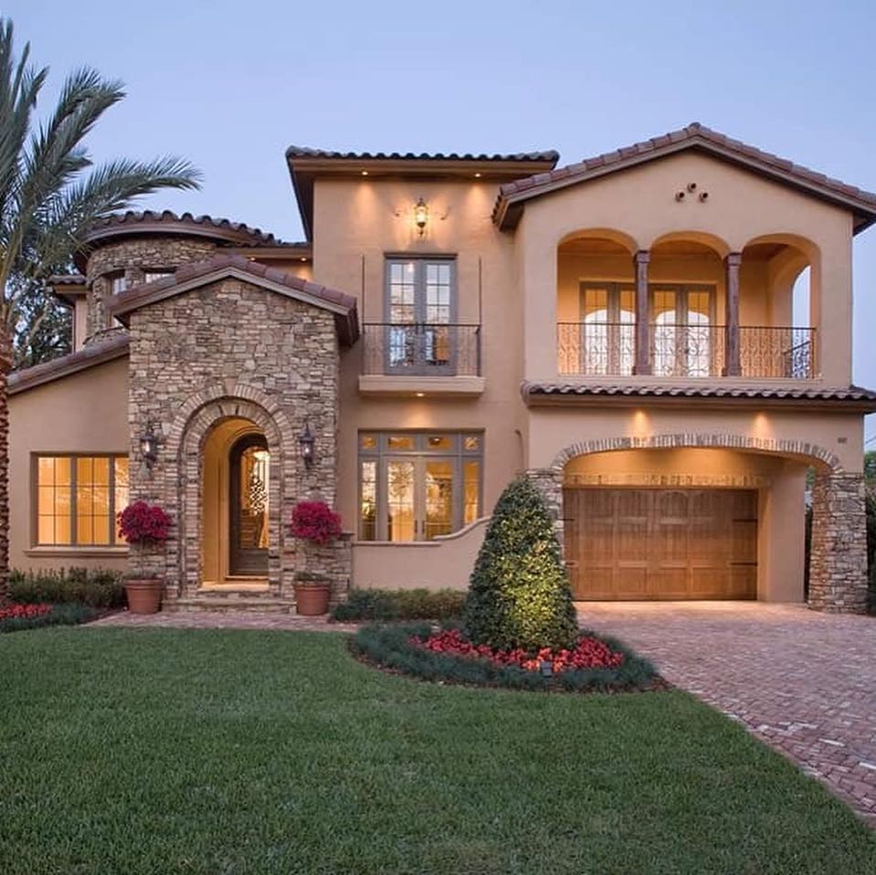 Let our highly skilled Masons transform your home into the envy of the neighborhood! Call us today 4074094108 #masonry #winterpark #oviedo #wintersprings #maitland #orlando #citybeautiful #stone #floridalife