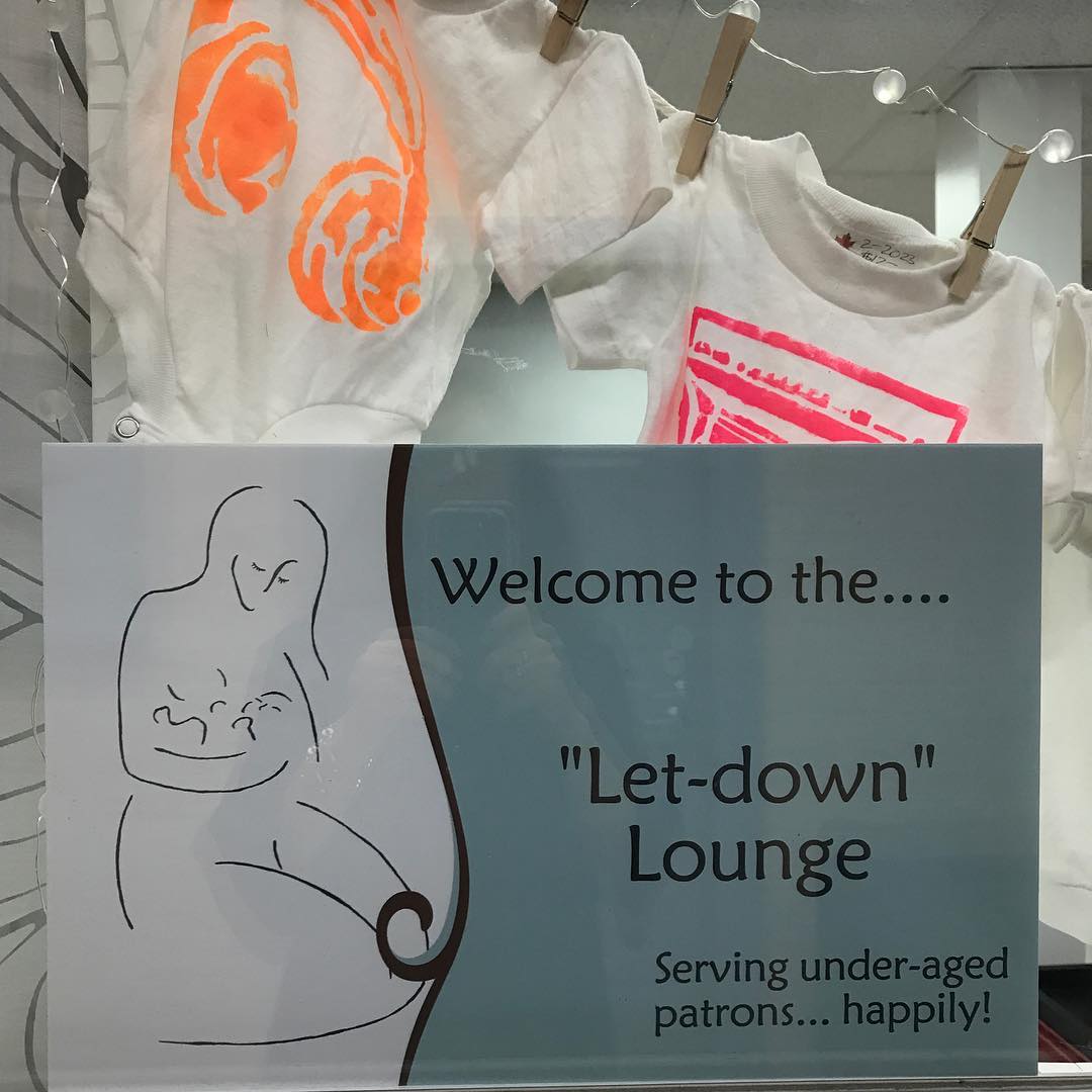 Hosting my first evening support group since moving to this space. So excited to be available to working mamas.