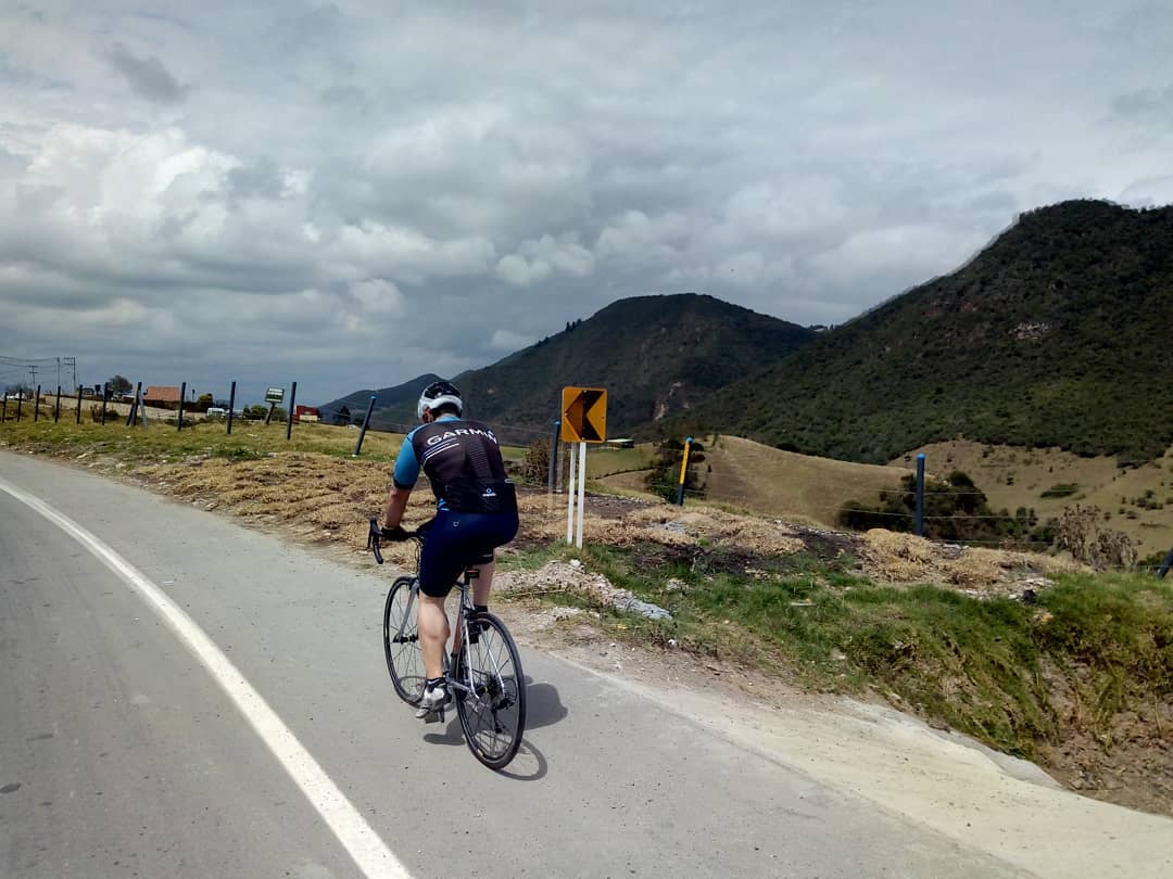 Complete Colombia is a bicycle park.
#cyclingparadise #colombia #mountainpass #bikeclimb #cyclingholidays #cyclinglife #cyclingporn #altitudetraining