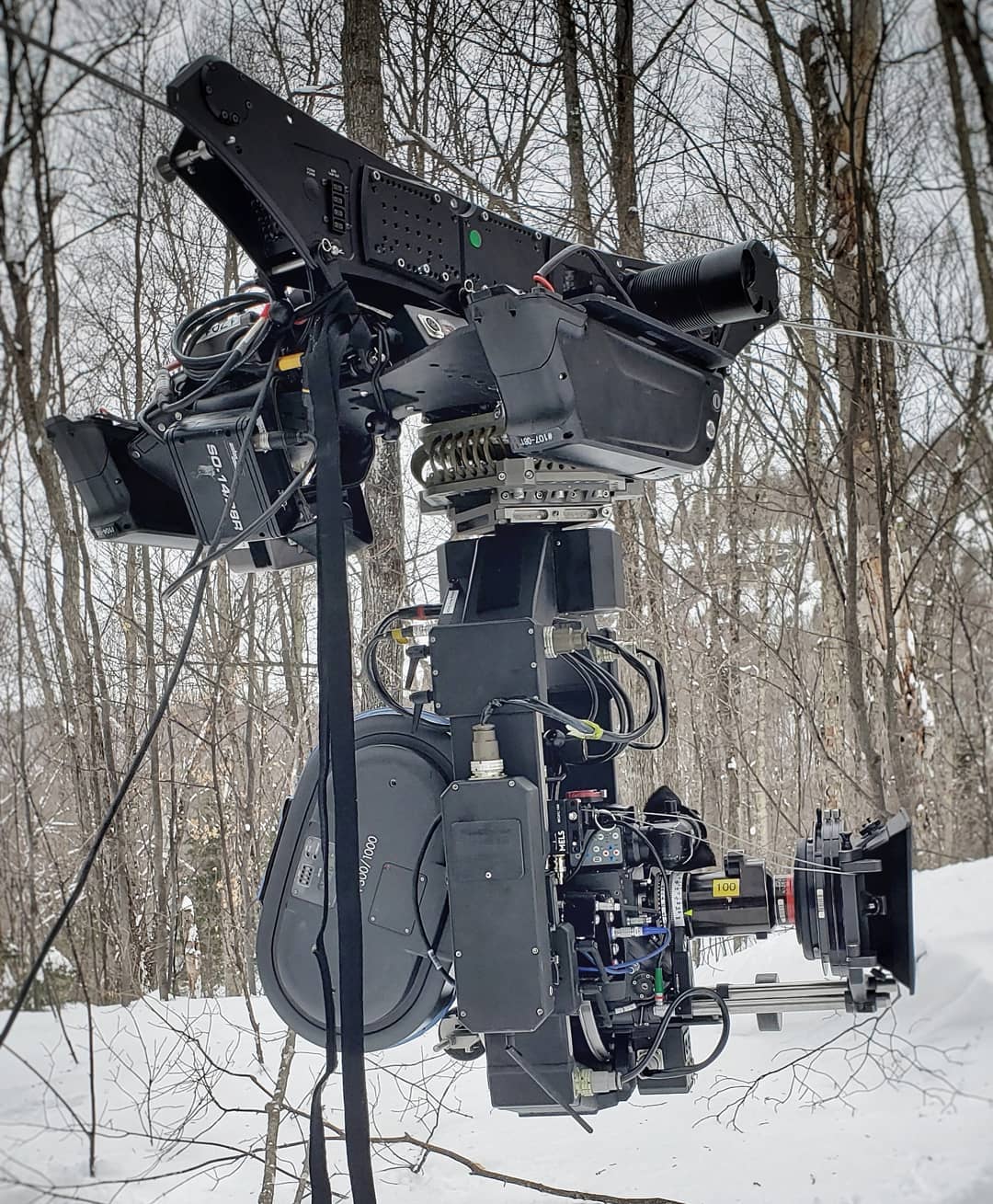 -30°C (-22°F for my US friends) didnt stop this old skool kit from getting the shot on the @defyproducts #dactylcampro . Definitely a loaded package, worked great!
#cablecam #griplife #gripology #filmschool #filmlife #cameradept #behindthescene #bts #filmmaking #filming