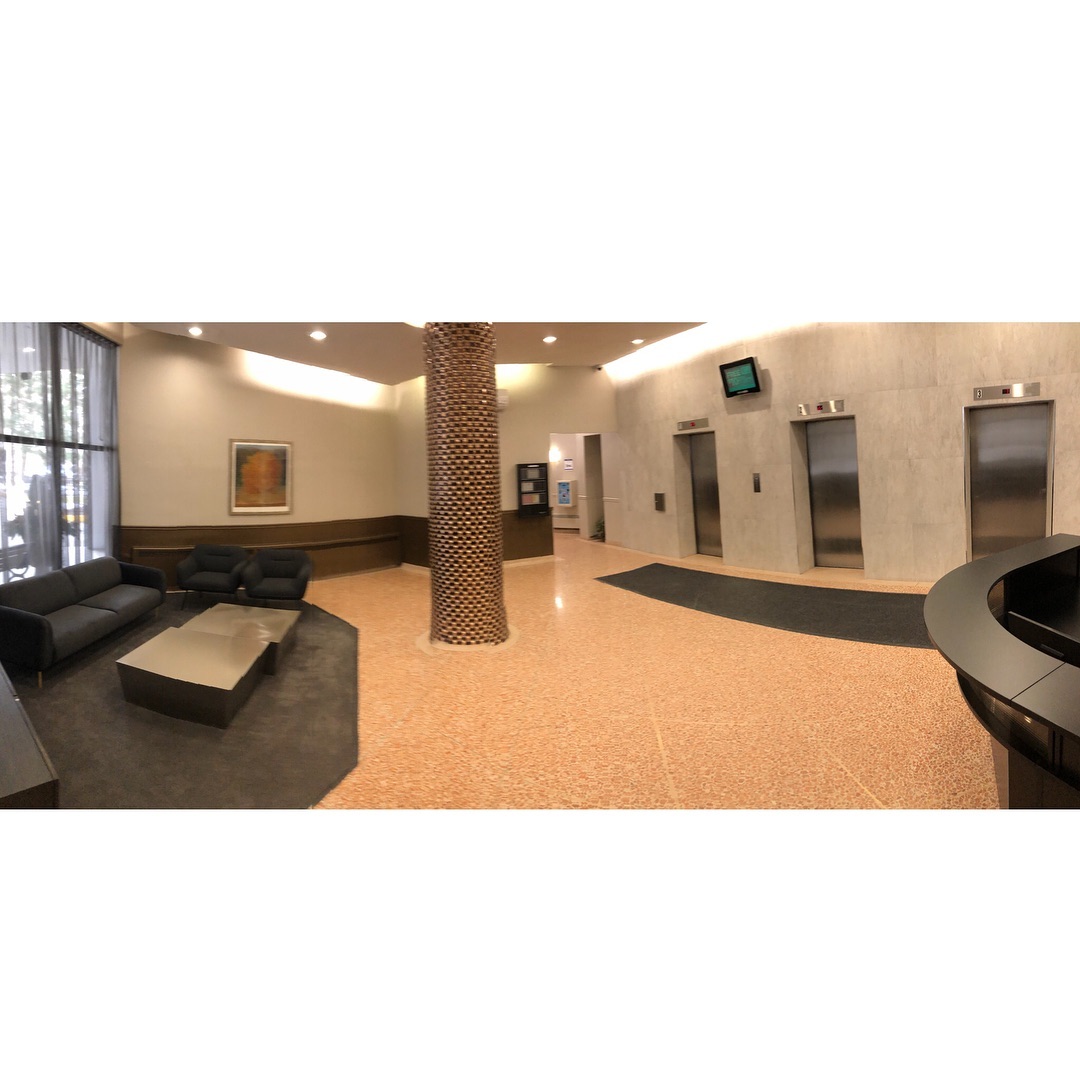 Take a look at this lobby upgrade in downtown Toronto! ➡️swipe right to see before photo.
Work done by Colorise: 🔹painting @benjaminmoore
🔹tiling @olympiatile
#ColoriseDecor