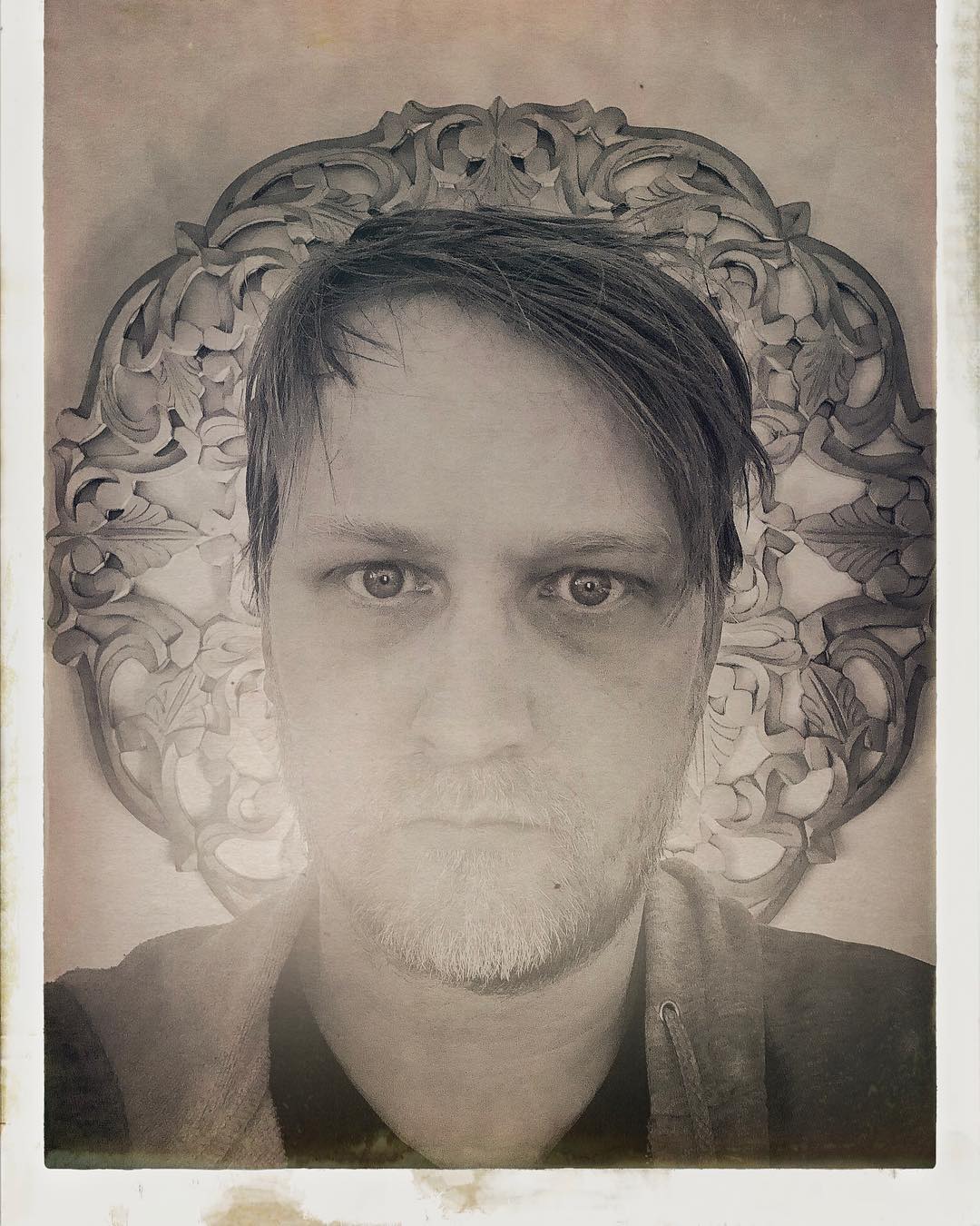 “Every breath you breathe, reveals a little more, how low your halo’s slipped.”
~ Noah Benjamin
#noahbenjaminmusic #guitar #music # lamusic #lyrics #songwriter #poetry #rockandroll #album #longliverocknroll #musician #artist #tillmynightisgone #hangyourhead #newalbum #album #record