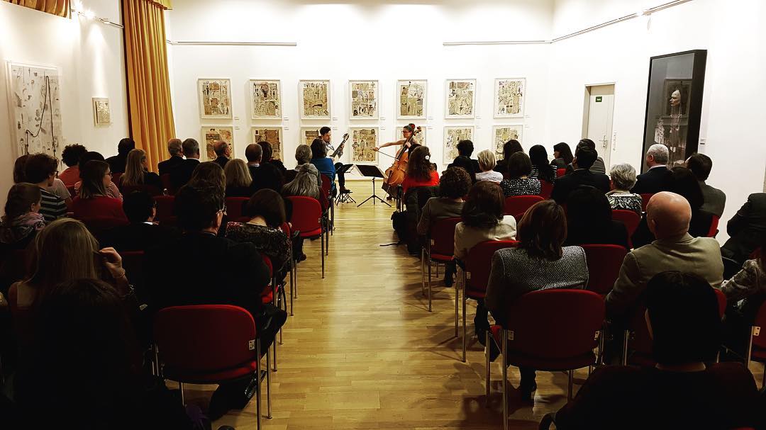 Some impressions about our last concert yesterday in Instituto Cervantes- Vienna. #institutocervantes #cello #music #cellist #celloplayer #cellolife #cellomusic #classicalmusic #violoncello #strings #music #musica #musician #vienna #musicfestival #livemusic #guitar #classicalguitar #musicismylife #musicos #musico #music #music #musica #musicians #guitar #santiago #chile #astorpiazzolla #santiago #embajadadechile #cultura #sudamerica #wien