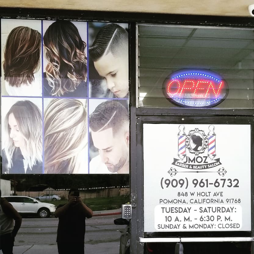 Do you want to advertise on your windows with out blocking your view? We recommend our 60/40 perforated decals! @jmoz1305 #graphicdesign #decal #perforateddecal