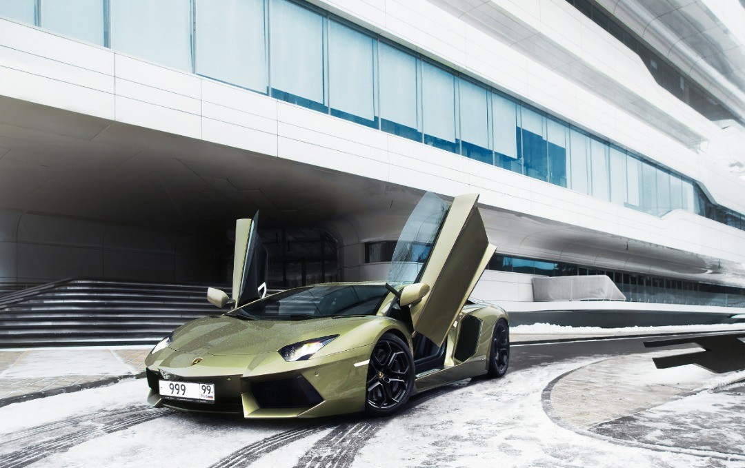 By Ivan Orlov - Aventador Verde Draco
#Lamborghini #supercar #Aventador #snow exotic #sportcar #automotive #carlifestyle