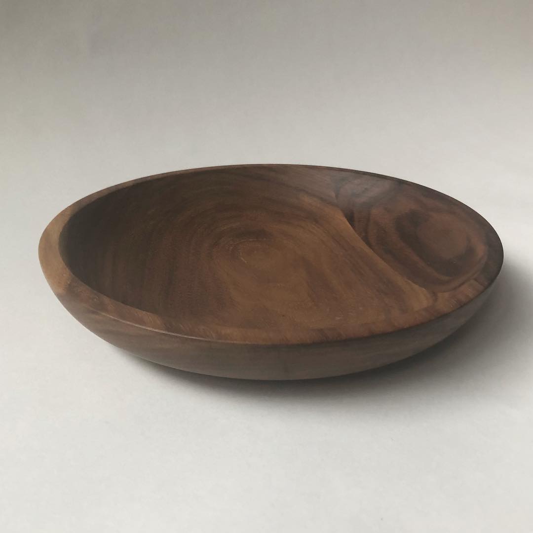 GIVEAWAY! How to get a free handmade bowl: Connect Azuza with your friends who are looking for furniture. Send them a photo from this feed and tell them to check out the website azuza.ca and connect. Once we follow through with a commission you will receive your unique bowl, made from solid walnut!