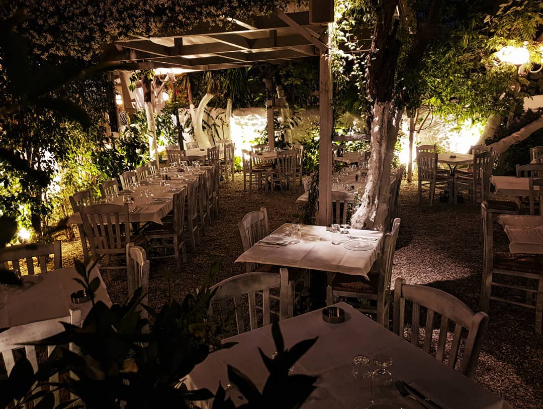 #kouvelos #koukaki #athens #fridaynight #secretgarden