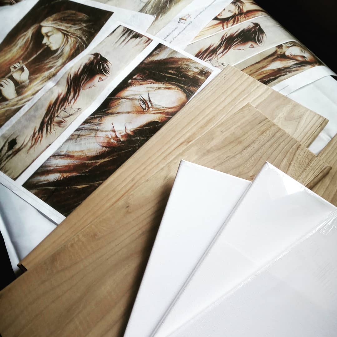 Sneak peak from my studio. I'm starting new project "Angels". In my Angels collection will be few large wooden boards and some canvas art. Follow me for work in progress pictures #angels #reverieart #rustic #art #craft #decoupageuk #decoupage #wood #workinprogress #mystudio #myworkspace #lifeisbetterwithangels