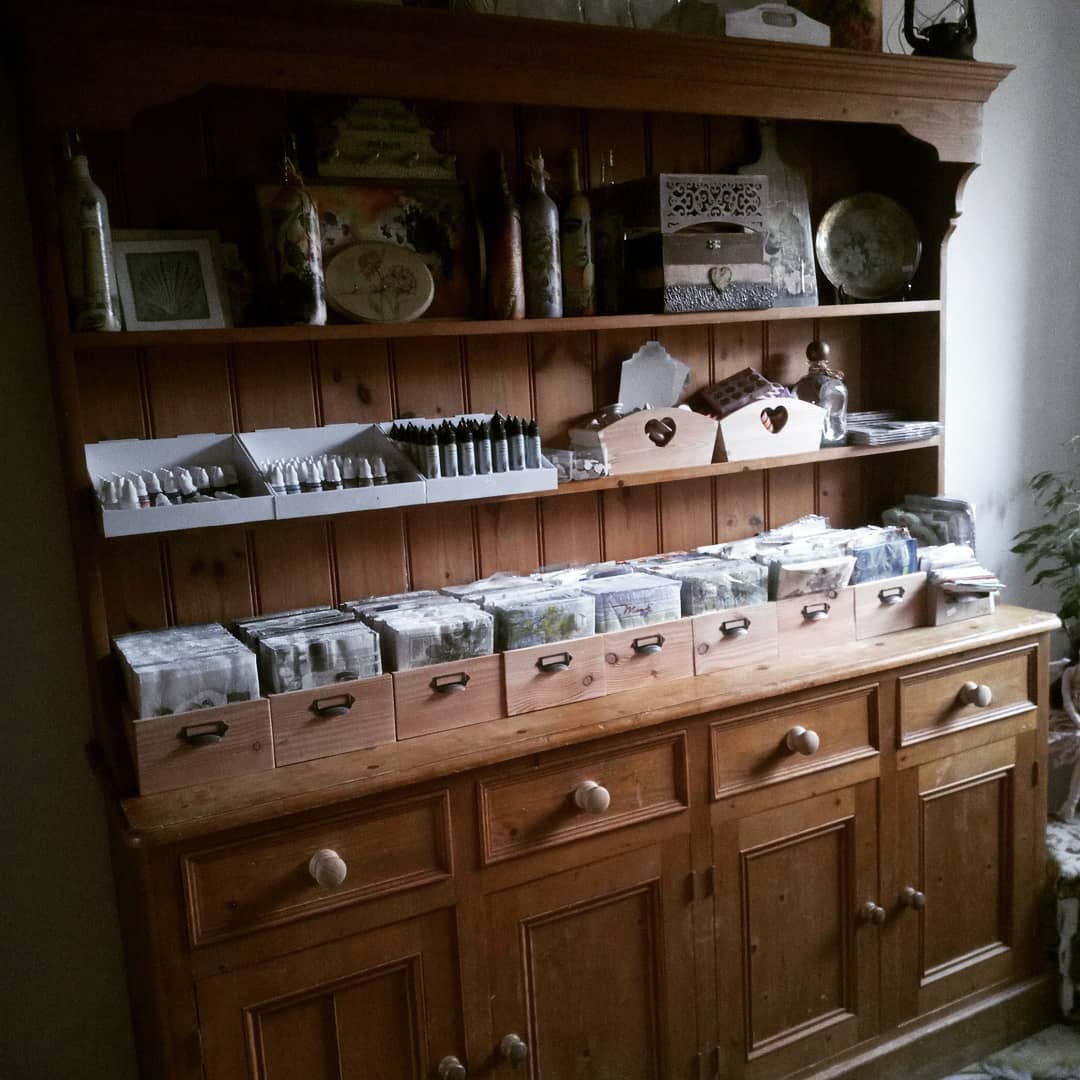 My new studio <3 #reverieart #napkins #decoupageuk #decoupage #art #craft