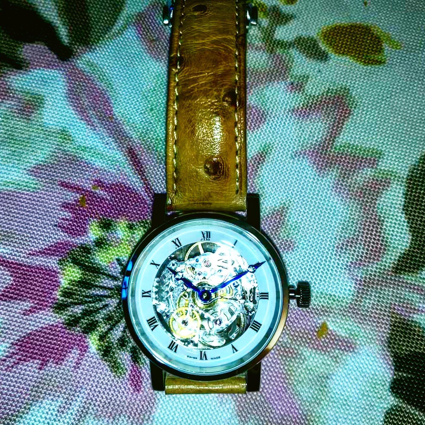 Il est l’heure de flâner !
#iwi
#iwiparis
#montre
#watch
#watchoftheweek
#swissmade
#madeinparis
#montresquelette
#horlogerie
#luxe
#watchoftheday
#style
#love
#paris
#time
#mecanicalwatch
#bracelet
#picoftheday
#mouvement
#eta
#montrefemme
#montrehomme
#accessories
#mode
#watchlover
#luxurywatches
#watchphotography
#watchmaker