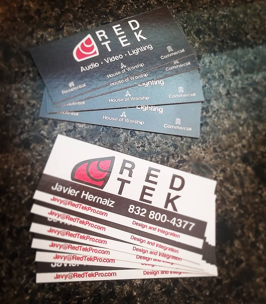 Slim business cards for our friends at @redtekpro great way to advertise your business #graphicdesign #printing #slimcards #slimbusinesscards #businesscards #applegraphix