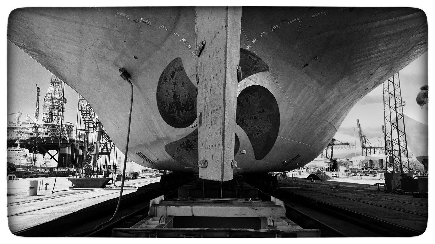 Gigantes de acero #astican #vessel #barcosmercantes #astilleros #gigantes #oceano #barcos #daniparri #localizacionesmolonas #localizacionescine #laspalmasdegrancanarias #canarias #rodando #gafferlife