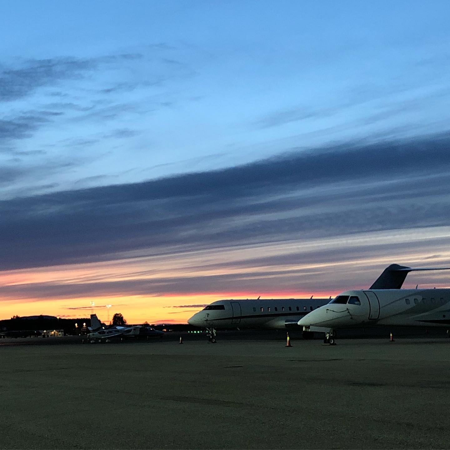 Good morning from Oslo Airport #osloairport #sundtair #sundtairexecutivehandling #fbo #privatejet #sunrise
