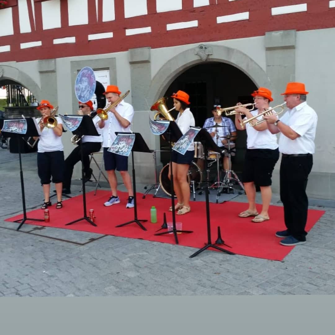 Auftritt Bülach Rathaus "Roter Teppich"