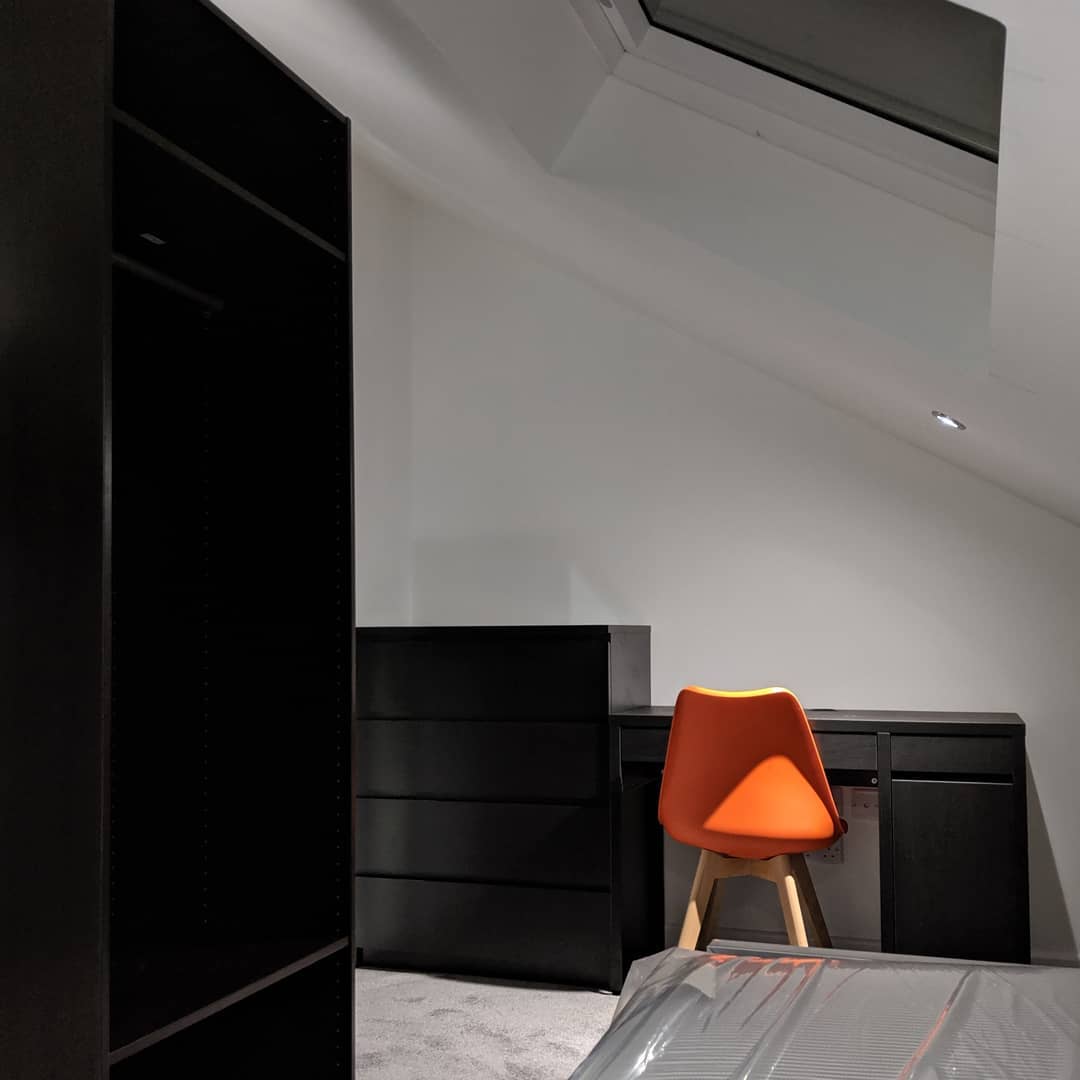 It's student house season!
Landlords, need help with your Flatpack? Our team were in and out of this 6 bed share house within a day!
.
Full room kit outs including wardrobes, chest of drawers, desk, chairs, tables and TV units.
.
.
#hmolandlords #hmo #studentfurniture #paxwardrobes #mickedesk #malmchestofdrawers #ikeawarrington #ikeamanchester