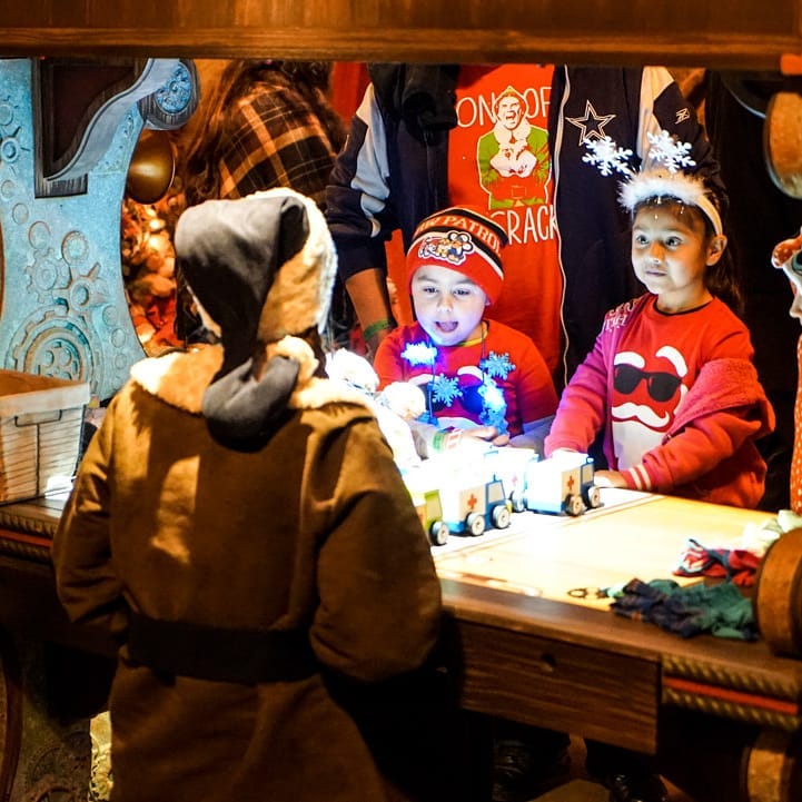 Christmas isn't a season, it's a feeling. Apply today via the link in our bio
.
.
.
#npxcasting #npxcast2019 #castmember #castmemberlife #merrychristmas #tistheseason #flagstaffjobs