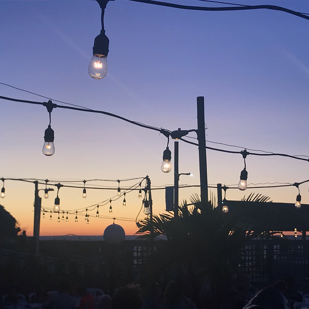 I had a relaxing Fire Island weekend that ended with a surprise birthday party, thanks to the mischievous plotting of @sea.salierno and friends. Thank you all for the birthday wishes!