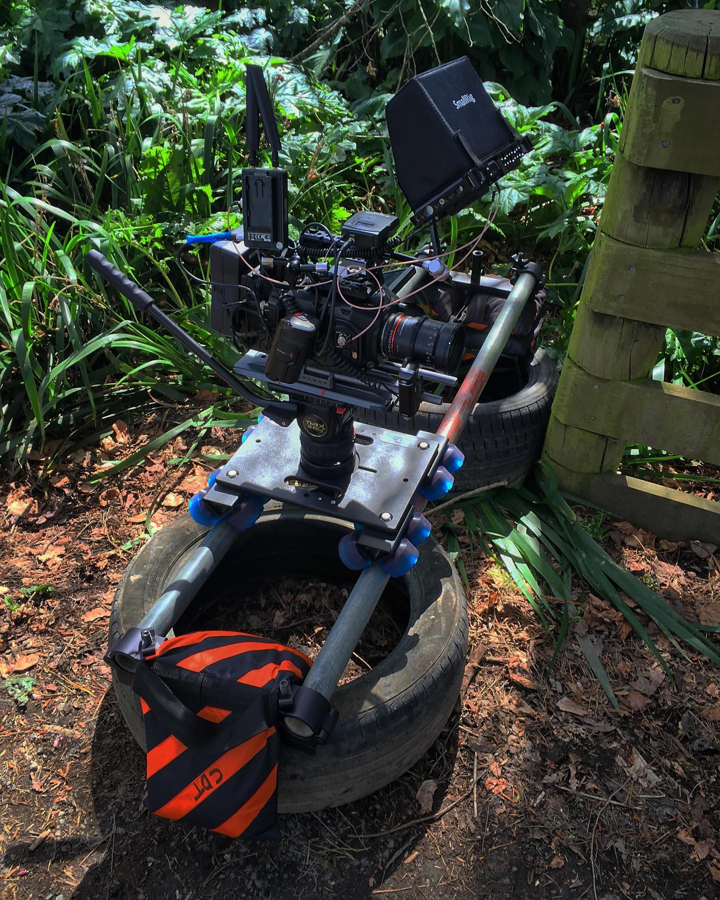 Utilising the official “Sideways tire” dolly height. #danadolly #featurefilm #cambridge #nz