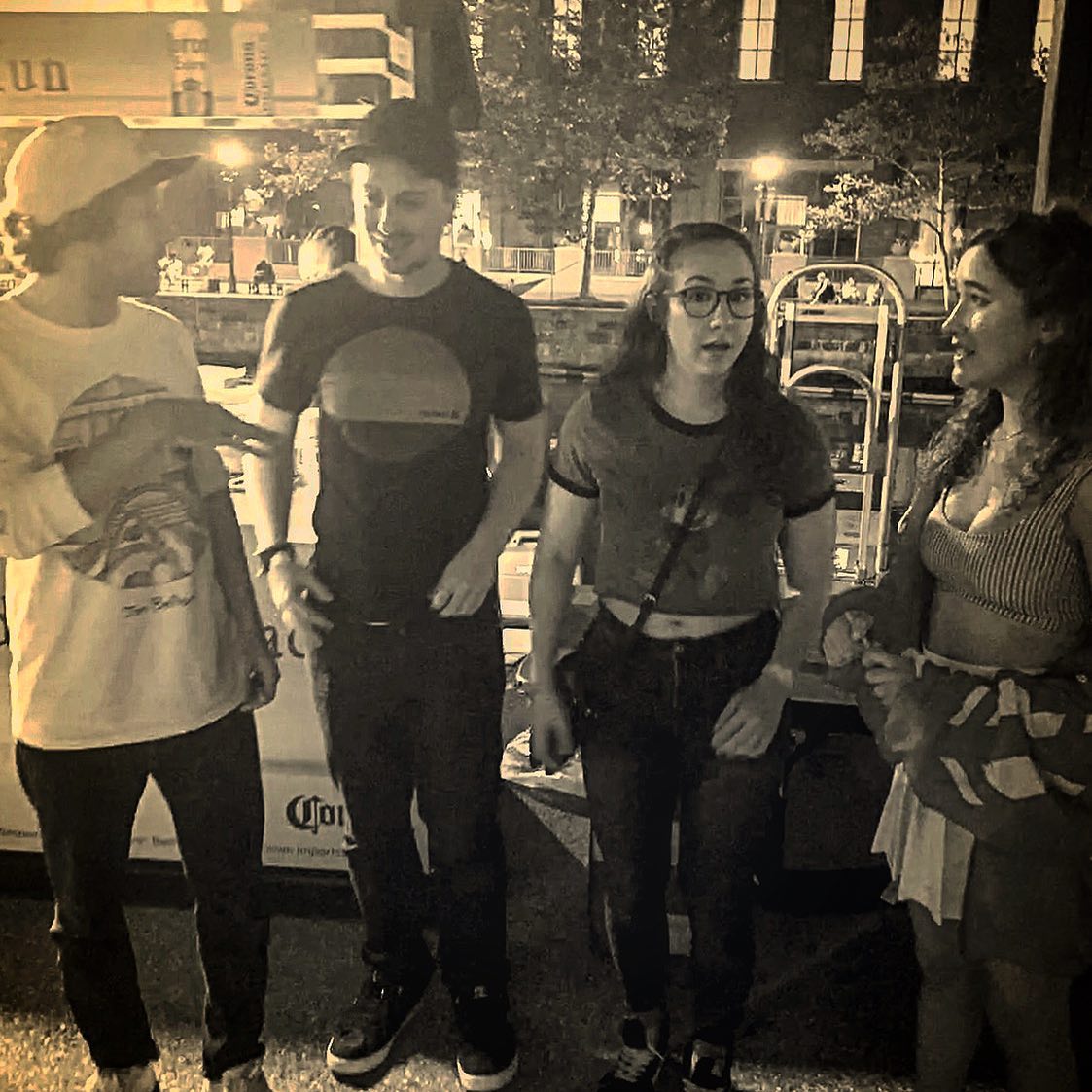 #tbt❤️ @marikanne and I meeting @lawrencetheband last month.
Such an incredible show!! They were even cool enough to hang out before and during Jon Bellion’s set, taking time to meet every last fan.
They’re the best!!