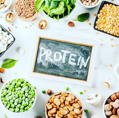 💪🏼P R O T E I N 💪🏼 Protein-rich foods like beans, lentils, tofu, quinoa, chickpeas and peanut butter (and eggs, chicken, and other meat if you’re into that sort of thing😉) are another excellent way to nourish your body with grounding foods.
They help strengthen the body and stimulate the root chakra. Since the root chakra’s element is Earth, mineral-rich foods (like that in plant-based proteins) can help to create stability.🌎✨ What are some of your favorite way to eat protein? I’ll be sharing some recipes later this month!
#grounding #groundingfoods #rootchakra #muladharachakra #protein #plantproteins #beans #legumes #veggies #earth #earthelement #stability #nourishingfoods #yogaeveryday