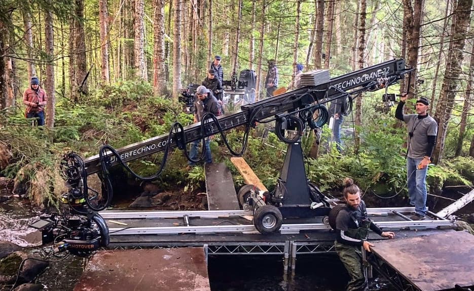 I'm glad made the trip to get to the set of Barkskins yesterday before they do a season 1 wrap at the end of the week. This crew headed by #keygrip Kenneth Mackenzie put together incredible shots in the deep woods around Quebec City with the @wfw_intl LW22 #technocrane @shotovercamera #G1 run by @bengranet and over a dozen cable cam shots through forests, over lakes and rivers with the @defyproducts #dactylcampro .
#filmlife #filmschool #cameradept #cameranerd #cameraoperator #technocrane #gimbal