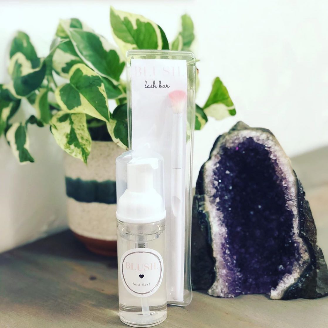Have you picked up your LASH BATH BUNDLE from @blush.lashbar yet??
โข
โข
Our lash bath is vegan ๐ฑfriendly, cruelty-free, ph balanced, gluten-free, oil-free and best of all, lash extension SAFE!.
โข
โข
________________________BENEFITS__________________________
โ
keeps your lashes clean
โ
helps the longevity of your extensions
โ
promotes better retention
โ
prevents possible infection/inflammation due to unclean lashes