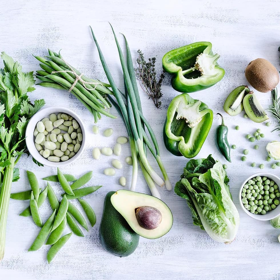 Green living is about making healthy, natural choices when it comes to the pruducts we use and the foods we eat. By making the lifestyle switch to living green as often as possible, we not only impact our health buy our environment as well.
#greenliving #holistic #naturalliving #fromtheoutsidein #fromtheinsideout #essentialoils #beautiful #naturesgifts #willowb #healthandwellness #herbs