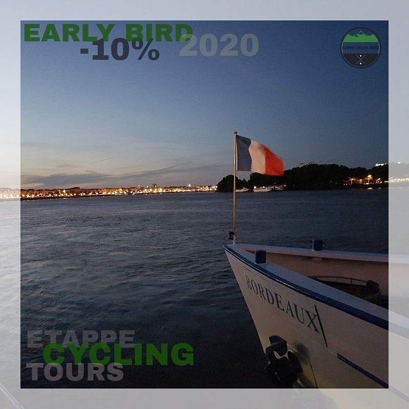 Get on board early and take your bike with you! 8 days and 6 stages cycling along the riverbank and the famous French wineries... the best christmas gift you can give yourself or somebody else. Book by chat, e-mail or via our website.
#winetours #winetasting #bikeboat #bikecruise #earlybird #christmasgift #holidaygifts #kerstcadeau #wijntour #wijnproeven #fransewijn #bordeaux #aquitaine
