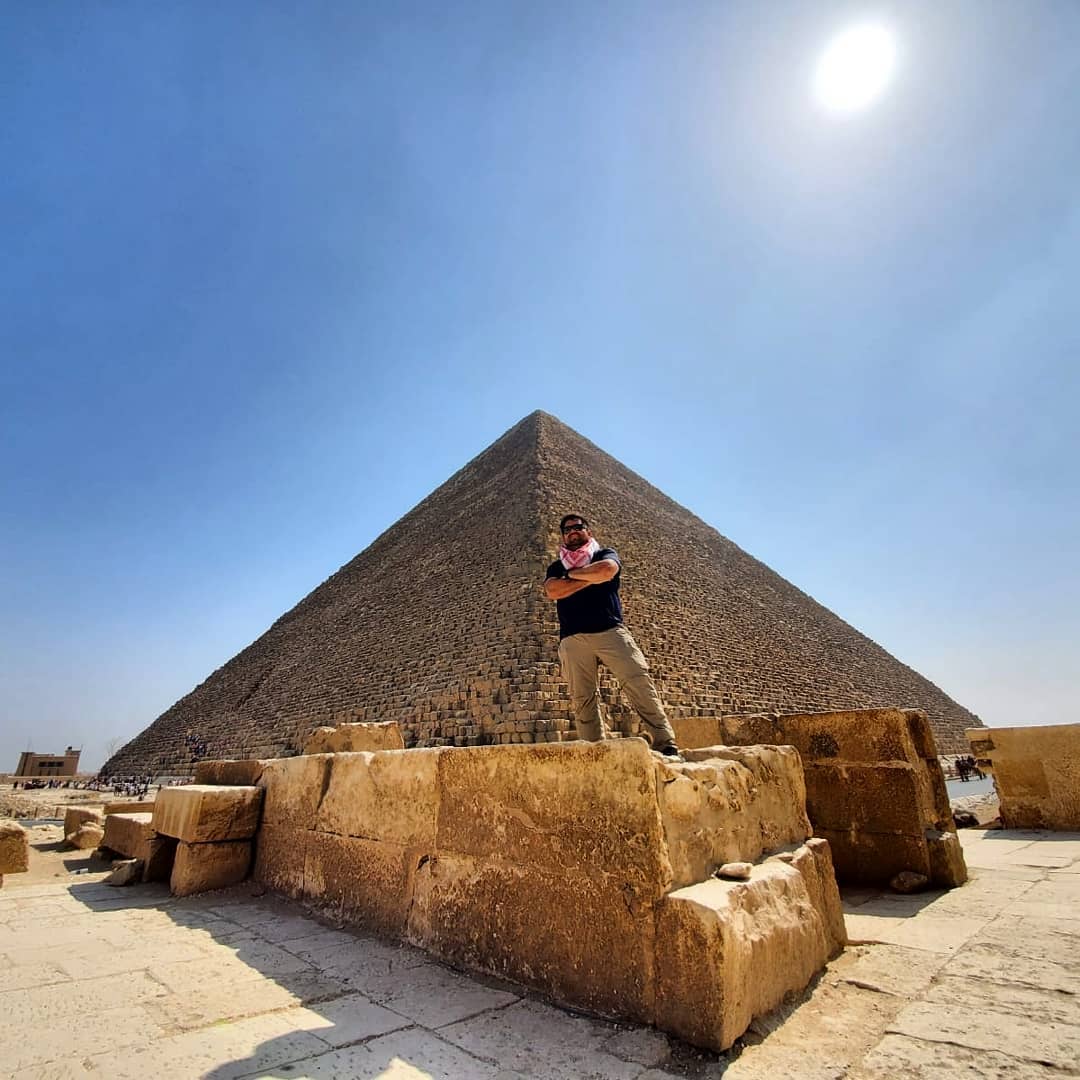 Bucket list ✅ #egypt #cairo #giza #gizapyramids #gizaplateau #sphynx #africa #pyramids #ancient #ancientegypt #adventure #explore